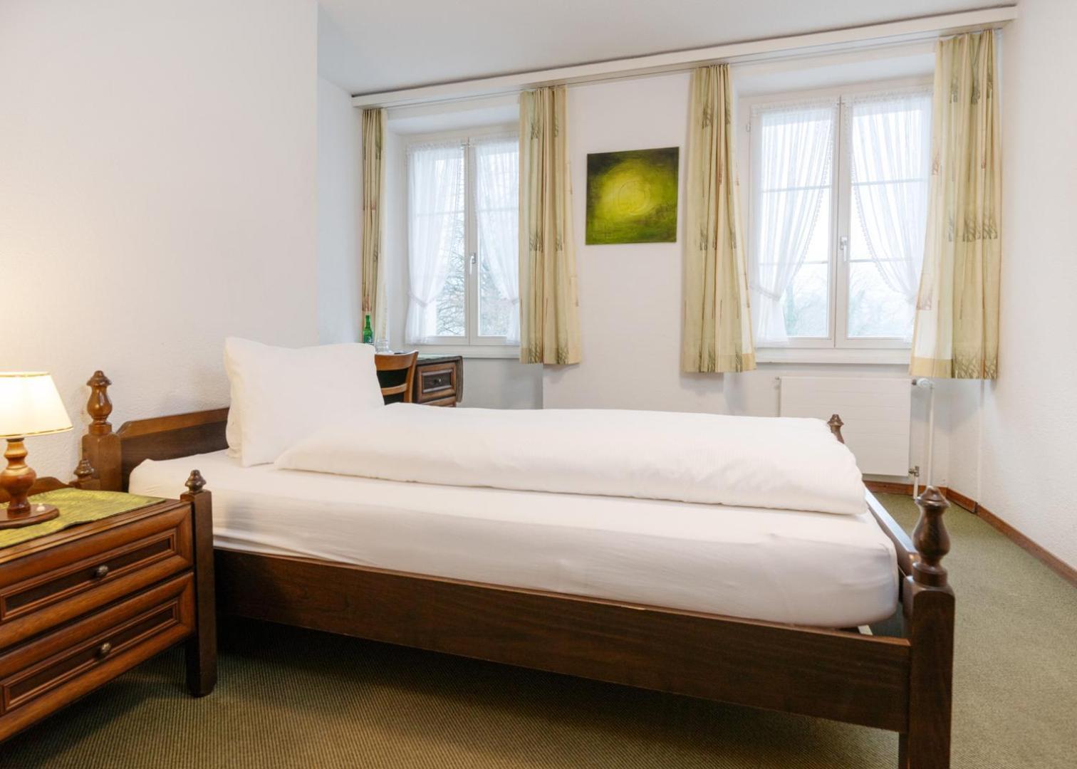 Kaiserstuhl Hotel Restaurant Kreuz מראה חיצוני תמונה