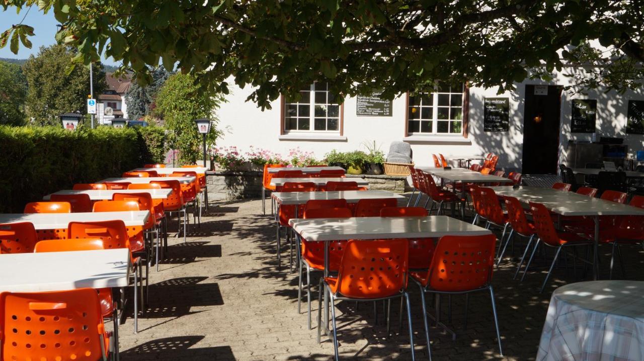 Kaiserstuhl Hotel Restaurant Kreuz מראה חיצוני תמונה